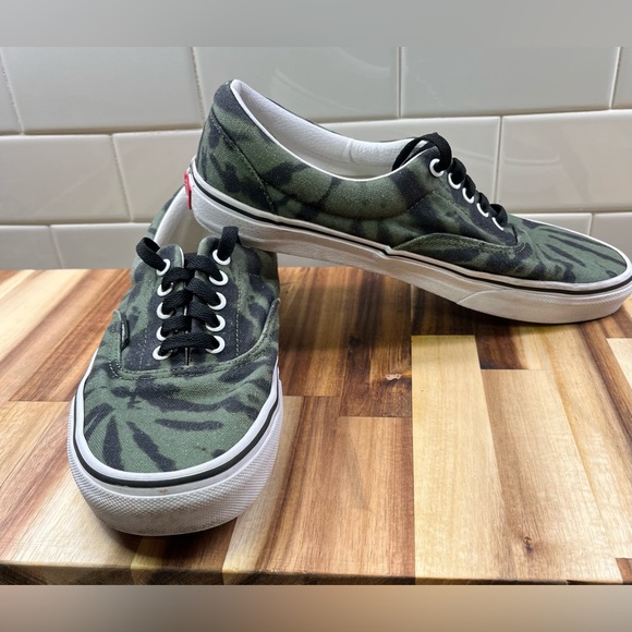 VANS Men’s Green Tye Dye Lace Up Sneakers